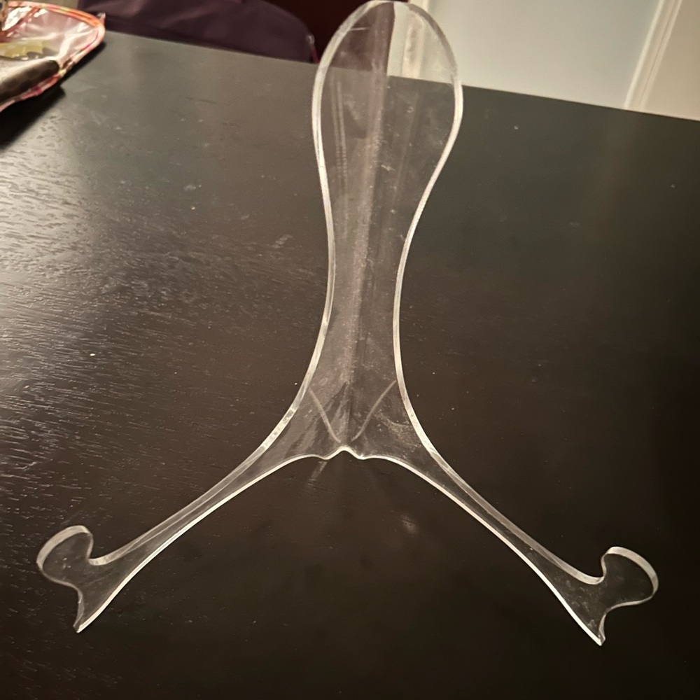 Clear Acrylic Easel Display Stand